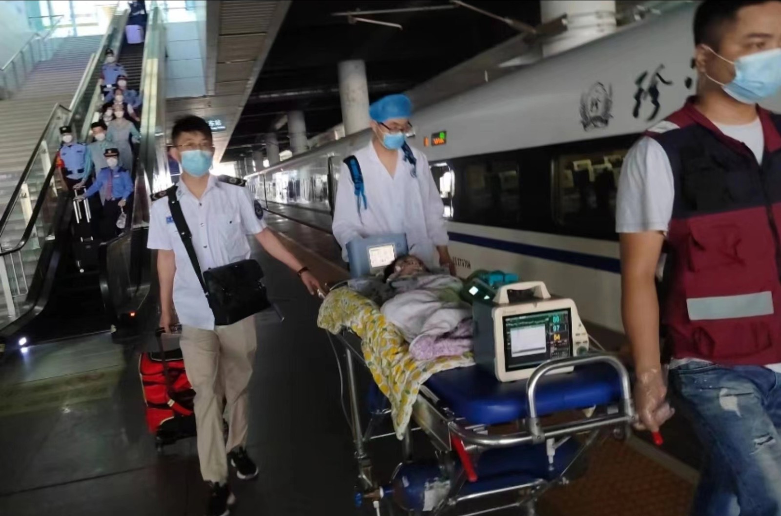 成武县高铁转运公司